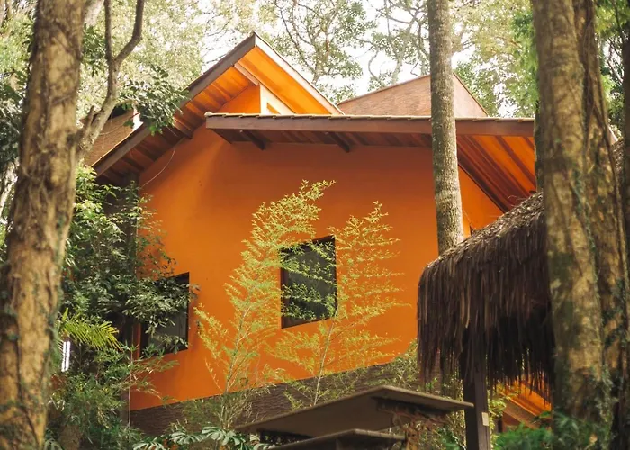 Casa na montanha em condomínio de alto padrão